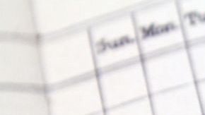 Debido al bloqueo económico  del Gobierno norteamericano contra Cuba,  la Sección de Intereses no logra encontrar un banco con sede en Estados Unidos.