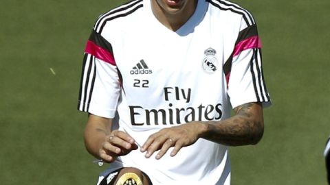 El 'Flaco' Di María rumbo a Inglaterra.