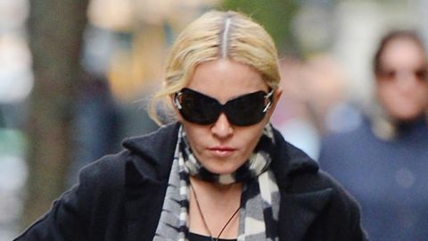 "Nunca vas a ser otra cosa mas que mi sombra", canta Madonna.