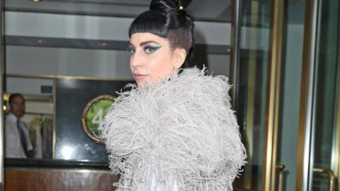 Lady Gaga está siempre en la noticia.
