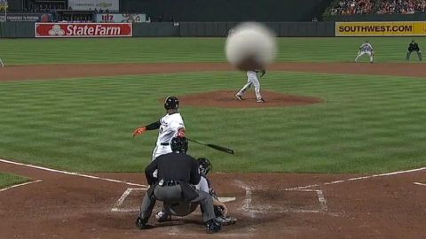 Imagen del momento justo del batazo.