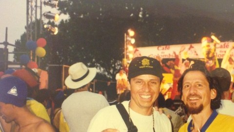 Jairo Ruiz y su hermano Diego (izquierda) en partido de Colombia  en el Mundial 1998.