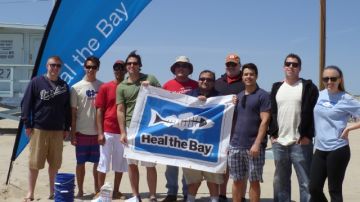 "Heal the Bay" es una organización sin fines de lucro dedicada a mantener limpias  las aguas del Sur de California.