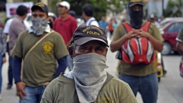 Las autodefensas en Guerrero han contribuido a la búsqueda de los estudiantes desaparecidos.