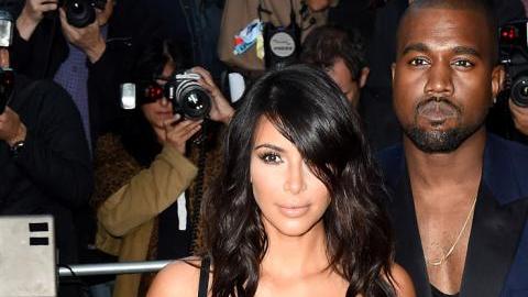 De igual modo, las hermanas Kardashian, aprovecharon las Redes Sociales para felicitarla.