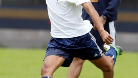 Hugo Sánchez Portugal, en su paso con Pumas en 2002, fue dirigido por su padre Hugo Sánchez Márquez.