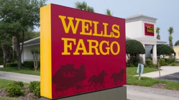 Wells Fargo trata de reestablecer la confianza de la población.