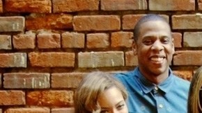 Solange ya estuvo casada con Daniel Smith, y tiene un hijo de 10 años, llamado Jules.