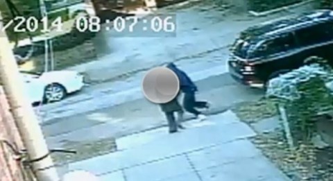Las autoridades están usando las imágenes del video para tratar de identificar al criminal.