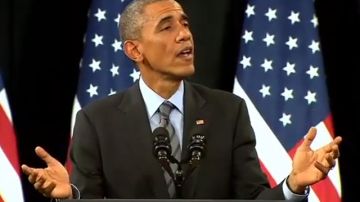 Obama contesta a un activista que interrupió su discurso sobre inmigración en Nevada.