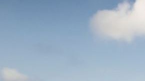 El puente cruza el río Támesis