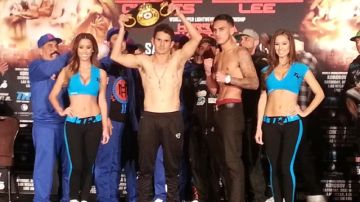 @trboxing   Weights from Vegas: Super lightweight champ @elmaestro1 139.5 lbs. vs. @josebenavidezjr 138.5 lbs.