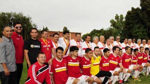 Integrantes de Coras USA estuvieron presentes en el homenaje  a los veteranos del Club Nayarit.