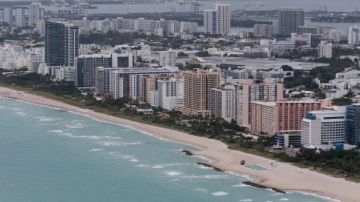 Científicos alertan sobre los daños en la costa de Florida por el aumento del nivel del mar.