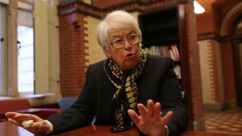 Fariña sigue gozando de buena aceptación entre educadores y activistas