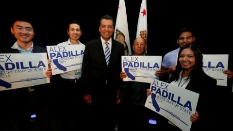 Padilla durante la elección de noviembre 4, 2014.