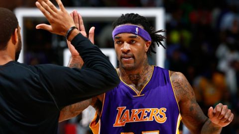 Jordan Hill sumó un doble-doble en la derrota de los Lakers en Portland.