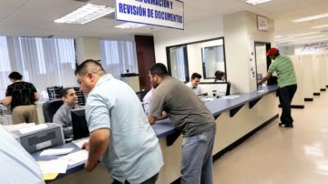 Los salvadoreños en el exterior, ya pueden procesar la renovación del TPS.