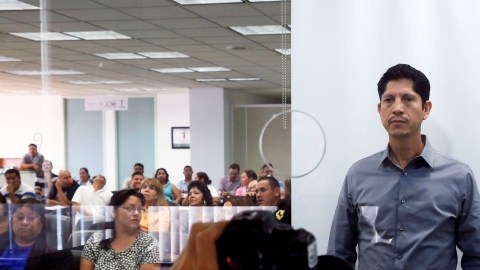 El consulado extiende sus servicios ante medidas migratorias anunciadas por Obama.