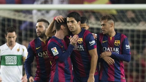 Jugadores del Barcelona celebran el triunfo.