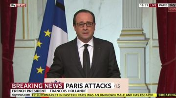 El presidente François Hollande se dirige a la prensa.