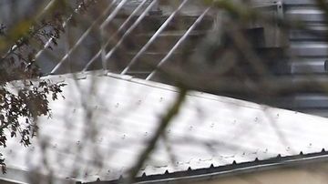 Las fuerzas especiales de intervención francesas han rodeado ambas localidades.