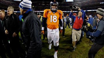 Peyton Manning abandona el campo el domingo tras la derrota de Denver. ¿Fue su última salida como jugador?