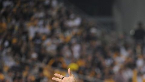 Steratore es referee de la NFL desde 2006.