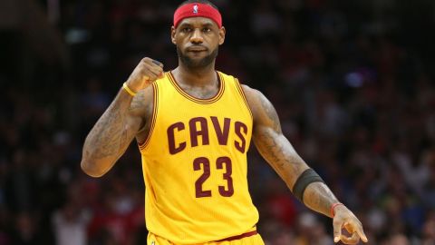 LeBron rompió la marca de Kobe por más de un año de diferencia.