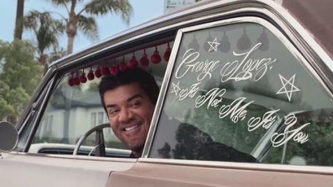 El actor George López ha iniciado la campaña "Lowride con George López" para ayudar al LAUSD.