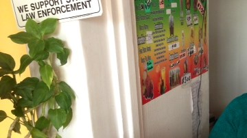 A Minerva Villa le preocupa que derrumben su local y le suba el alquiler de su nevería, en la Plaza del Mariachi.