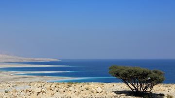 La disminución de los niveles de agua de la costa del Mar Muerto es alarmante.