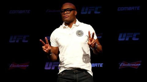Anderson Silva está dispuesto a volver al octógono tras su lesión.
