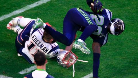 Jeremy Lane tuvo que abandonar el partido.