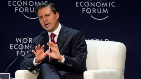 El presidente mexicano Enrique Peña Nieto ha sido criticado por sus inmuebles adquiridos.