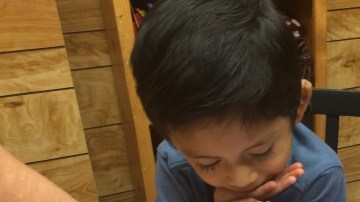 El 95% de los niños que ayuda la organización  son de origen  latino.