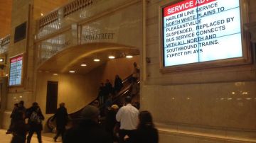 Anuncios en Grand Central con los cambios en el servicio.