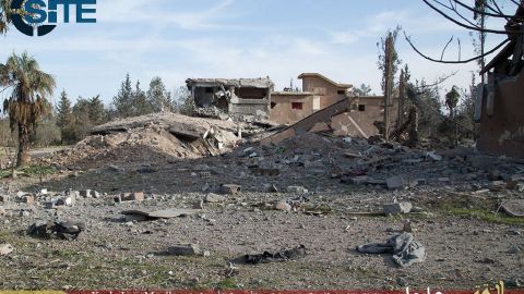 La mujer habría muerto en un ataque aéreo en Al Raqa, Siria.