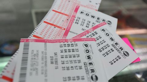 El monto del premio de Powerball despertó una fiebre de compra de boletos en el país.