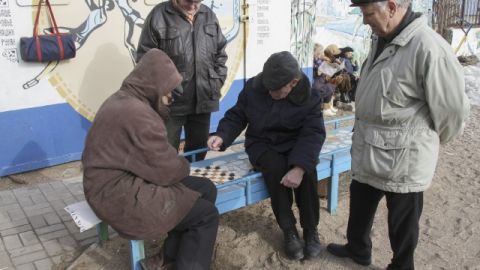 Los habitantes de Donetsk disfrutaron ayer de su primer día sin explosiones.
