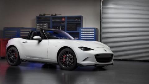 Los nuevos accesorios enfatizan el look agresivo del Mazda Miata MX-5.