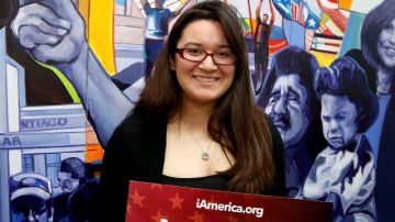 Jeisy Almodóvar está feliz porque ya califica para DACA.