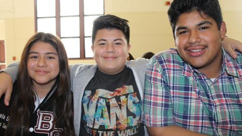 (De izq. a der.) Mayela Urbina, Luis García y Guadalupe Arévalos narraron haber sido víctimas de acoso escolar durante su niñez.
