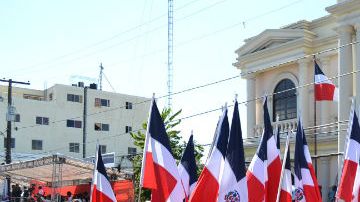 Estudiantes participaron del desfile.