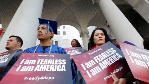 Tras el anuncio del bloqueo de los alivios migratorios, se llevaron a cabo protestas en la ciudad de Los Ángeles.