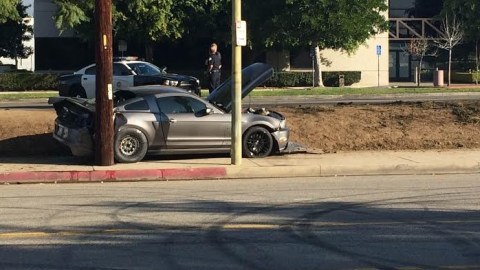 El incidente ocurrió la madrugada del jueves cerca de las calles Plummer y Canoga en Chatsworth.