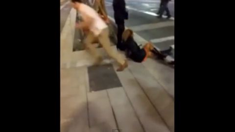 El hombre se encontraba, aparentemente, ebrio.