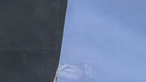 Activistas prenden fuego a una imagen de Vladimir Putin en las calles de Moscow, Rusia donde se llevó a cabo una megamarcha en memoria del fallecido Borís Nemtsov.