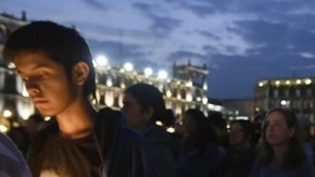 El caso Ayotzinapa presente en la protesta.