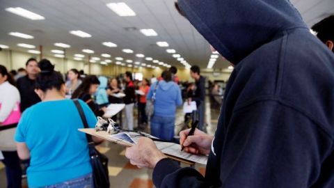 La "segunda revisión" es para quienes no pudieron aportar los documentos que se requieren para probar la identidad, bajo la AB60.
